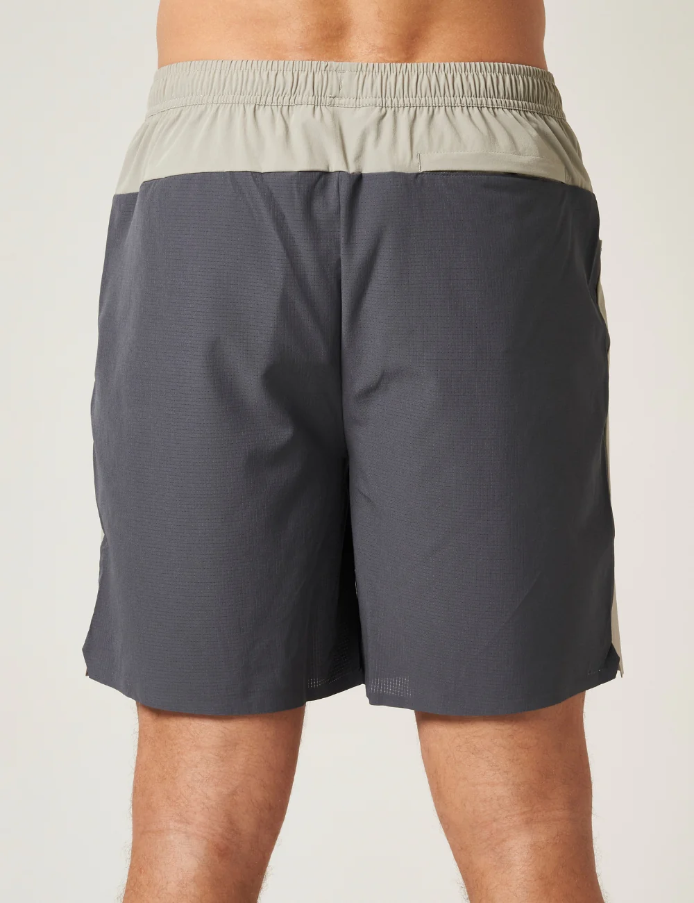 CLIMA SHORTS - SAND / GRAPHITE - Image 3