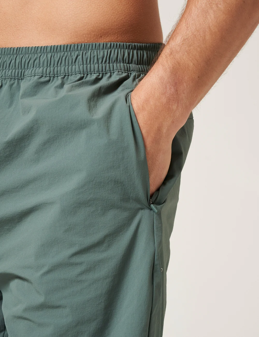 HORIZON SHORTS - URBAN FERN - Image 3