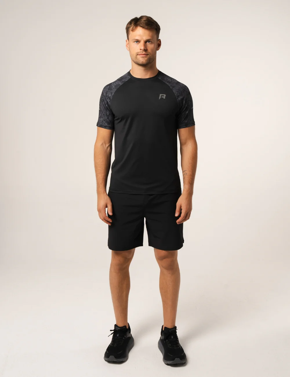 SHIBORI T-SHIRT - BLACK - Image 4