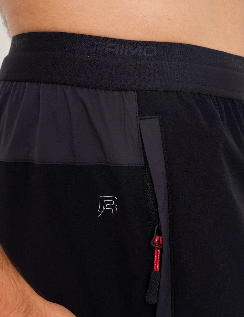 SUMMIT SHORT - BLACK / RED - Image 4